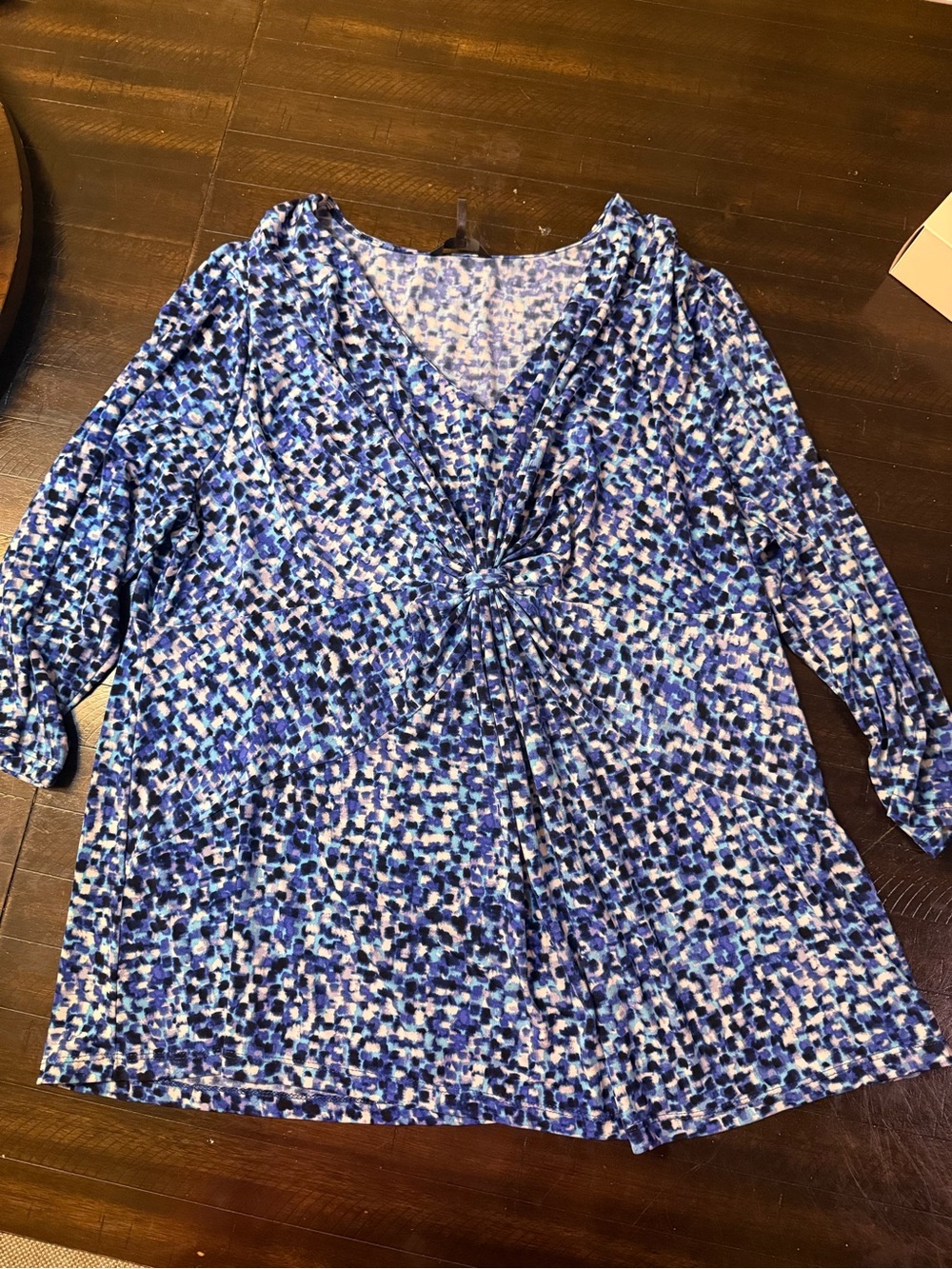 Daisy Fuentes Blue Multi-Tone knot / Twist-Front Tunic